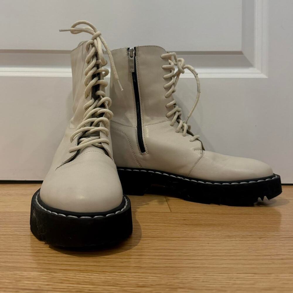 NWOT Aquatalia Sadie Leather Combat Boots Ivory White